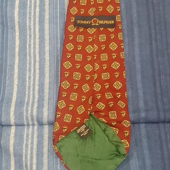 Vintage Tommy Hilfiger tie (100% imported silk) - Picture 2 of 6